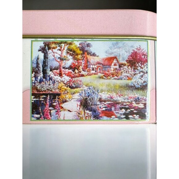 Feminine Florals 1000-Piece Jigsaw Puzzle In Decorative Tin - Picture 7 of 7
